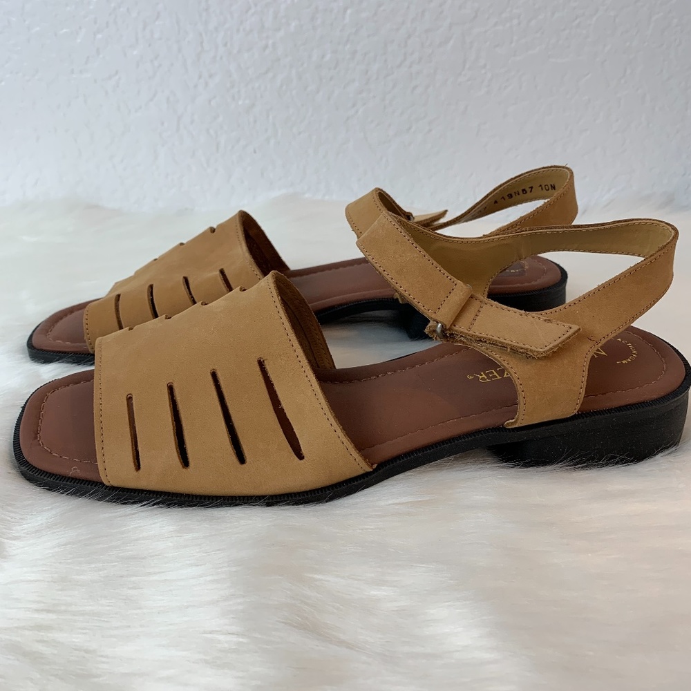 Naturalizer Tan Lindy Sandals 10N